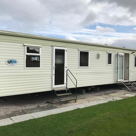 Modern 2 Bedroom Static Caravan - Lyons Kingsley Holiday Park - Pensarn, Abergele - Pet Friendly Екстериор снимка